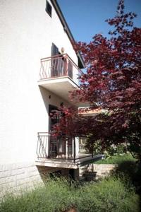 Een balkon of terras bij Pineta House Vidos