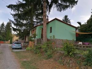 Budova, v ktorej sa apartmán nachádza