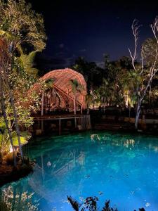 Swimmingpoolen hos eller tæt på Casa Changuito jungle-based villa in Tulum