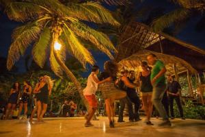 Gæster der bor på Casa Changuito jungle-based villa in Tulum + 39 billeder