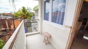 Ein Balkon oder eine Terrasse in der Unterkunft Ocean Star Apartment Sanur