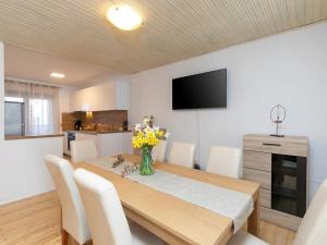 Kuchyň nebo kuchyňský kout v ubytování Apartments Nada