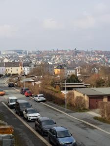 Pemandangan umum Plauen atau pemandangan kota yang diambil dari apartemen