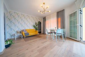 Posezení v ubytování HomeHolidaysRentals Eiffel - Costa Barcelona