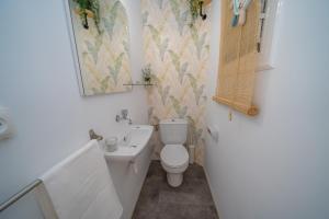 Koupelna v ubytování HomeHolidaysRentals Eiffel - Costa Barcelona