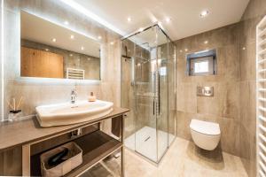 A bathroom at Studio Alpendomizil Ahorn