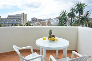 Balkon lub taras w obiekcie BenalBeach Premium Apartments by Alfresco Stays