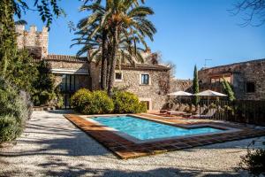 Bazén v ubytování Hotel Boutique Casa de Orellana nebo v jeho okolí