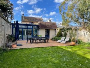 Afbeelding uit fotogalerij van Balaena - maison avec jardin proche plage in Luc-sur-Mer