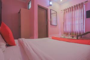 Voodi või voodid majutusasutuse OYO 789 Hotel Shivam Plaza toas