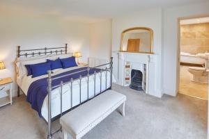 Postel nebo postele na pokoji v ubytování Host & Stay - Bay View House