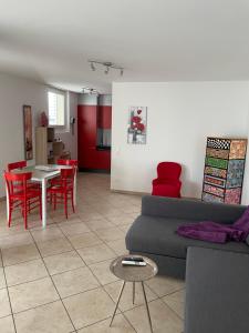 Χώρος καθιστικού στο Appartamento 2,5 con piscina nel CUORE di Locarno 463