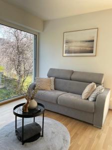 Posedenie v ubytovaní Luxury - Apartment mit Balkon in Seenähe