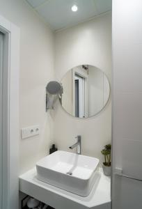 A bathroom at AAC Málaga - Apartamento luminoso y nuevo, a 1,3km del centro de Málaga