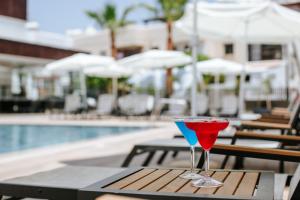 The swimming pool at or close to Cosmo Napa Boutique Hotel