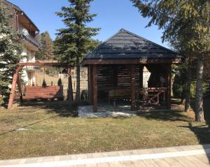 Budova, v ktorej sa vila nachádza