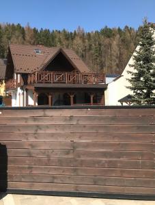 Budova, v ktorej sa vila nachádza