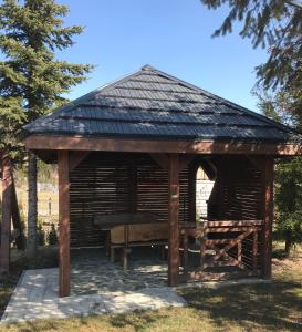 Budova, v ktorej sa vila nachádza