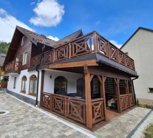 Budova, v ktorej sa vila nachádza