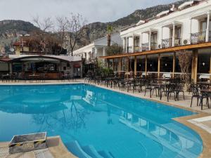 Swimmingpoolen hos eller tæt på Göcek Lykia Resort Premium Concept Hotel