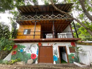 Budova, kde se hotel nachází + 10 fotografií