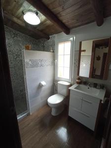 A bathroom at Castillo Esmeralda