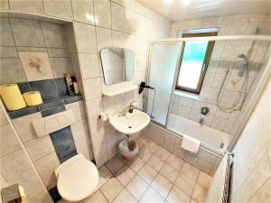 Zdjęcie z galerii obiektu Gästehaus Hauser w mieście Hainzenberg +16 zdjęć