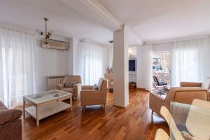 Posedenie v ubytovaní Apartamento Mariana Pineda Centro