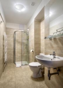 Hotel Harmony tesisinde bir banyo