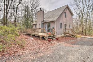 Gallery image of Secluded Poconos Home with Decks about 1 Mi to Lake in Jim Thorpe