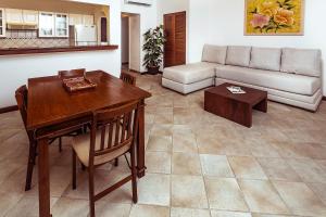 Posezení v ubytování Fabiola Condo Hotel