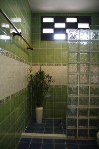 A bathroom at Reddoorz Plus Evergreen boutique Hua Hin
