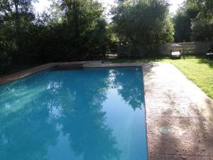 Bazén v ubytování Finca la Colorá nebo v jeho okolí