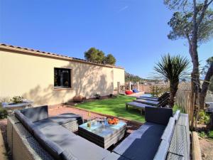 Zahrada ubytování VILLA ENTIERE BELLEVUE - Balnéo - Piscine - Clim