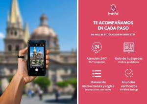 Un certificado, premio, letrero u otro documento en Hostal La Paz & Love Guadalajara