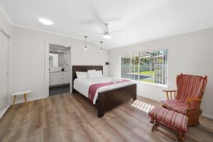 מיטה או מיטות בחדר ב-Sundial Holiday Units