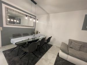 Dining area sa apartment