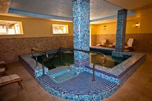 Bazén v ubytování Hotel Citara nebo v jeho okolí