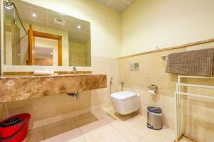 Koupelna v ubytování Luxury Escapes - Stylish 1BR - Murad Tower - Close to the Emirates Mall