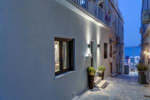 Gallery image of SyRose Suites in Ermoupoli