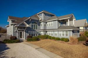 バージニアビーチにあるAnchor Downの青い家のある大家