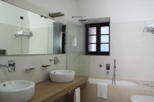Koupelna v ubytování Hotel Cavour Et Des Officiers
