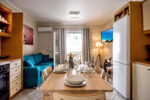 A seating area at Elena's apartment 3