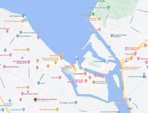 een kaart van de stad Parijs met bezienswaardigheden bij PeschieraView DUPLEX x7 in Peschiera del Garda