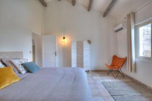 Giường trong phòng chung tại Villa Cedrat VI4270