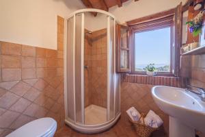 Kylpyhuone majoituspaikassa Casa nel Bosco