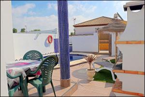 Fotografie z fotogalerie ubytování Chalet Muelle Pesquero 66 v destinaci Conil de la Frontera + 15 fotografií