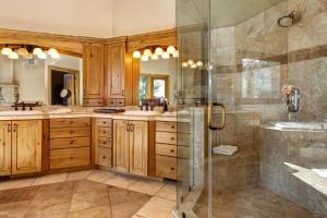 Phòng tắm tại Parleys Escape +27 ảnh