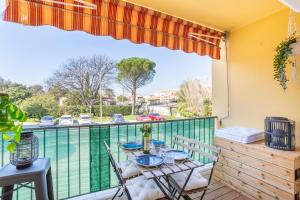 Πισίνα στο ή κοντά στο L'APP'ART -MODERNE & COSY -Pradet Centre & Proche des Plages