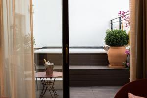 Balkón nebo terasa v ubytování Suites Murillo Plaza Sta. Cruz